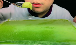 吃雪糕视频,跟随视频一起享受雪糕美味时光